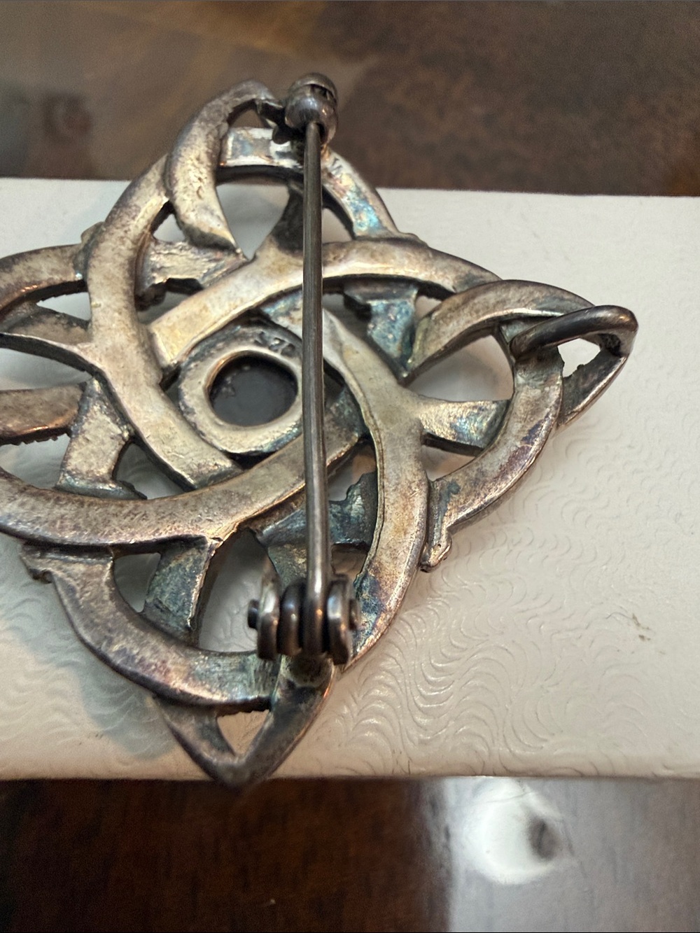 Sterling Silver 925 Black Onyx & Marcasite Studded Swirled Knot Brooch / Pendant - Picture 3 of 3